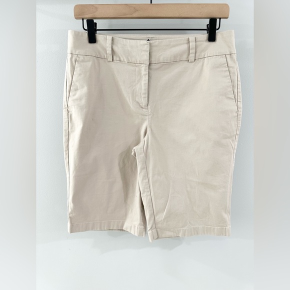 Ann Taylor Curvy Bermuda Shorts Beige Size 4 - Picture 4 of 6